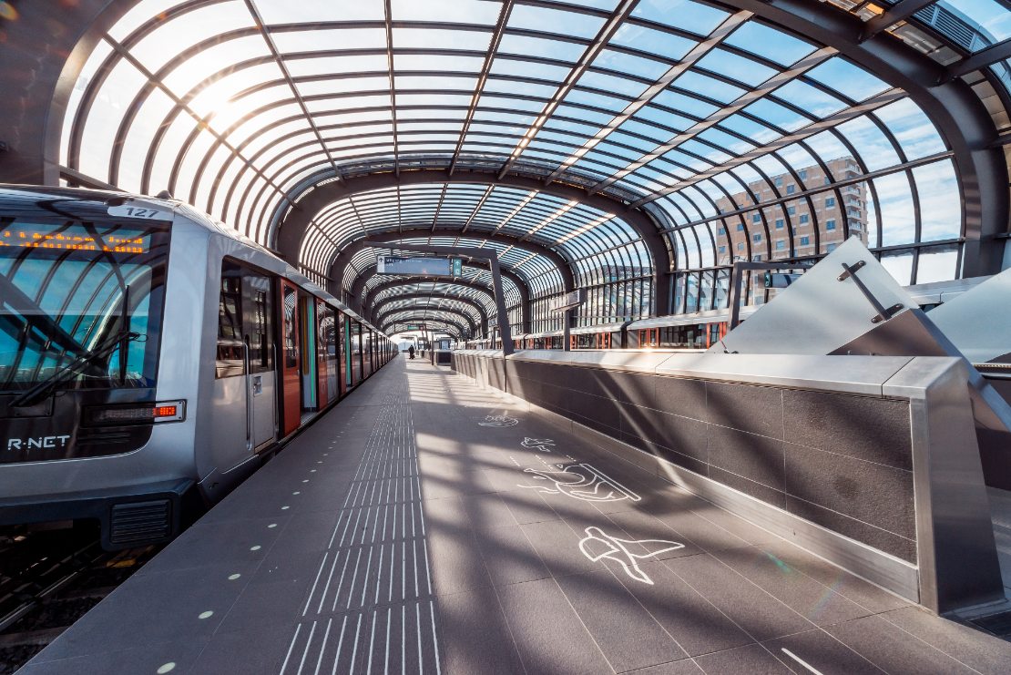 T-banestasjonen Amsterdam Noord, perrongen, i Amsterdam Noord.
